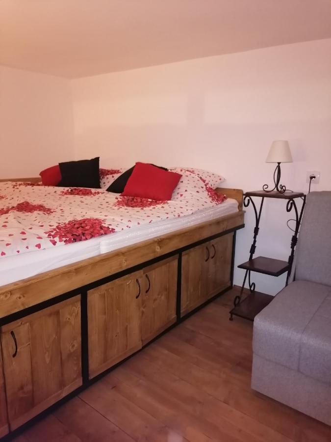 Apartman Stimac Petrovaradin Exterior foto