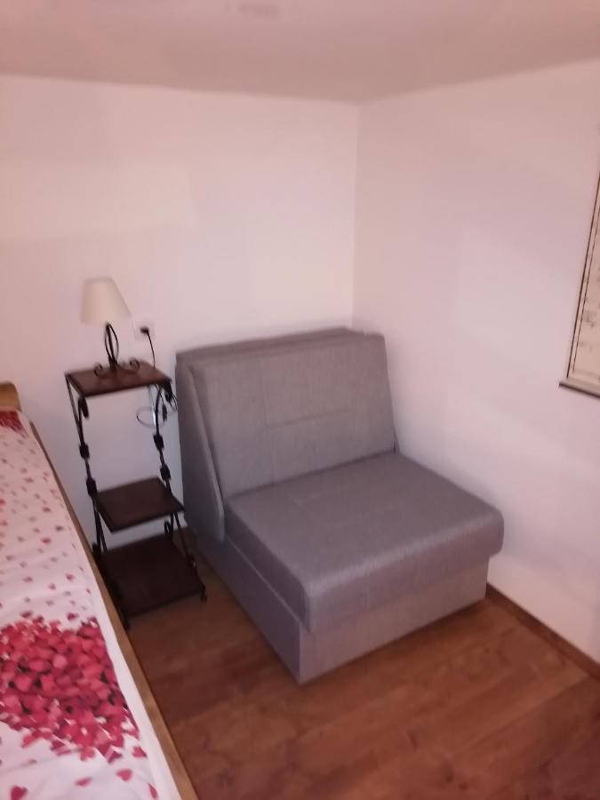 Apartman Stimac Petrovaradin Exterior foto